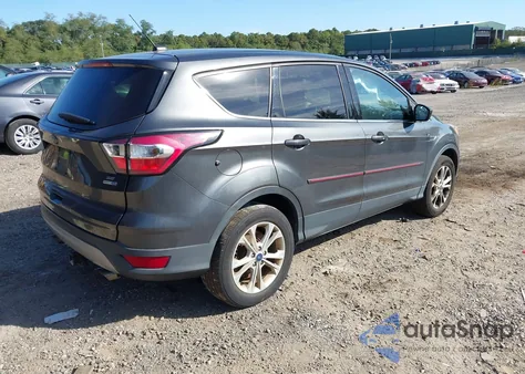 2017 Ford Escape Se z USA, uszkodzony, nr VIN 1FMCU9G92HUB72735
